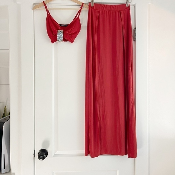 Boohoo Slinky Bralette and Split Maxi Skirt Set Brick - US 4 - Picture 3 of 5